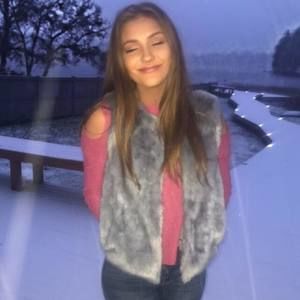 Meet your Posher, Kayla